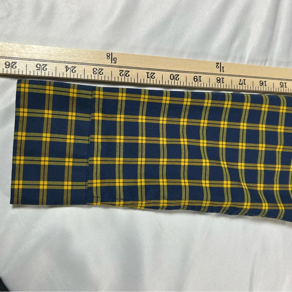 Banana Republic Men Navy and Yellow Plaid Button-Down Shirt, Preppy Look, Size M